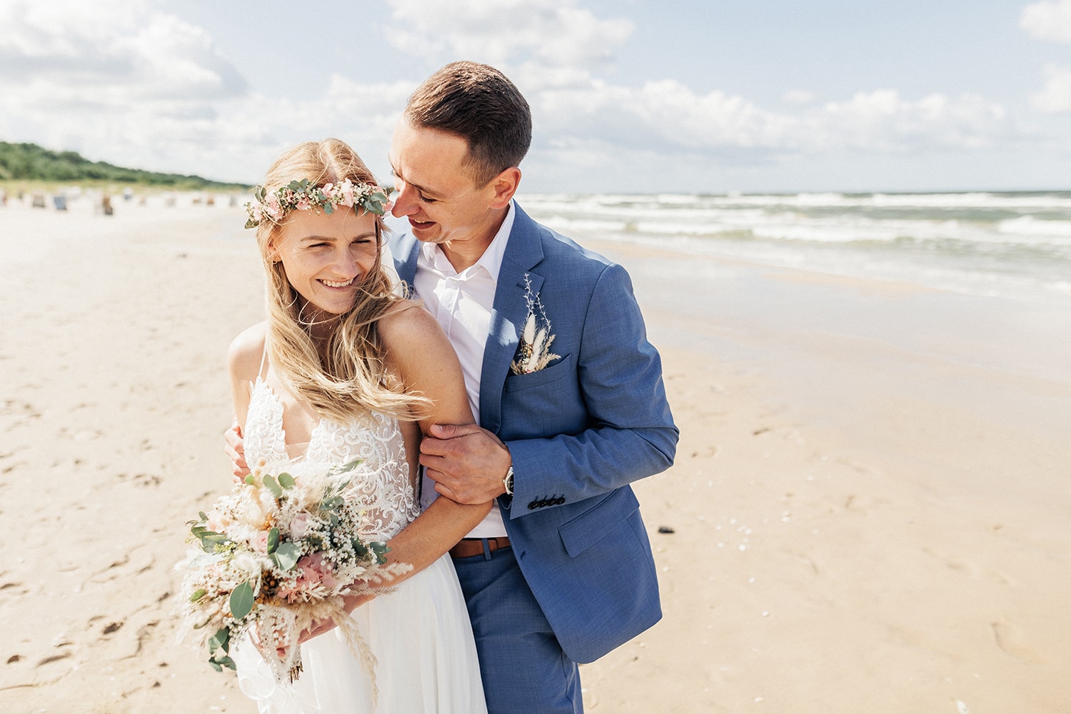 Hochzeitsfotograf- Usedom-heiraten- Ahlbeck-Heringsdorf-Anklam-Zinnowitz-Hochzeit-Ostsee-Brautpaarshooting-Strand-Hochzeit-zu-zweit