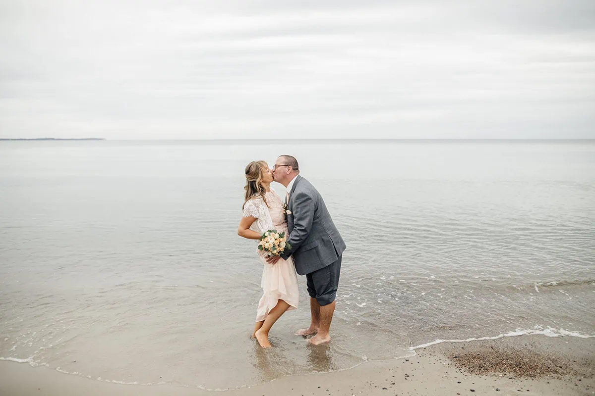 Hochzeitsfotos Rostock, Hochzeitsfotos Ruegen, Hochzeit Fotos Rostock, Hochzeitsfotograf Rostock, Hochzeitsfotografin Rostock, Hochzeitsfotograf Warnemuende, Hochzeitsfotograf Ruegen, Hochzeitsfotograf Usedom, Hochzeitsfotograf Zingst, Hochzeitsfotograf Ahrenshoop, Hochzeitsfotograf Stralsund, Hochzeitsfotograf Greifswald, Hochzeitsfotograf Kuehlungsborn, Hochzeitsfotograf Ostsee, Hochzeitsfotograf Dierhagen, Hochzeitsfotograf Mecklenburg Vorpommern, Hochzeitfotograf MV, Hochzeitsfotografie Rostock, Hochzeitsfotografie Ruegen, Hochzeitsbilder Rostock, fotograf hochzeit rostock, fotograf hochzeit ruegen, fotograf hochzeit usedom, hochzeitsfotografin ostsee, Brautpaarfotos Rostock, heiraten in MV, an der Ostsee heiraten, Hochzeitsfotograf Binz