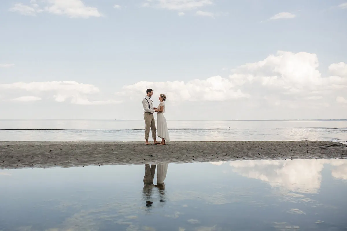 Hochzeitsfotos Rostock, Hochzeitsfotos Ruegen, Hochzeit Fotos Rostock, Hochzeitsfotograf Rostock, Hochzeitsfotografin Rostock, Hochzeitsfotograf Warnemuende, Hochzeitsfotograf Ruegen, Hochzeitsfotograf Usedom, Hochzeitsfotograf Zingst, Hochzeitsfotograf Ahrenshoop, Hochzeitsfotograf Stralsund, Hochzeitsfotograf Greifswald, Hochzeitsfotograf Kuehlungsborn, Hochzeitsfotograf Ostsee, Hochzeitsfotograf Dierhagen, Hochzeitsfotograf Mecklenburg Vorpommern, Hochzeitfotograf MV, Hochzeitsfotografie Rostock, Hochzeitsfotografie Ruegen, Hochzeitsbilder Rostock, fotograf hochzeit rostock, fotograf hochzeit ruegen, fotograf hochzeit usedom, hochzeitsfotografin ostsee, Brautpaarfotos Rostock, heiraten in MV, an der Ostsee heiraten, Hochzeitsfotograf Scharbeutz