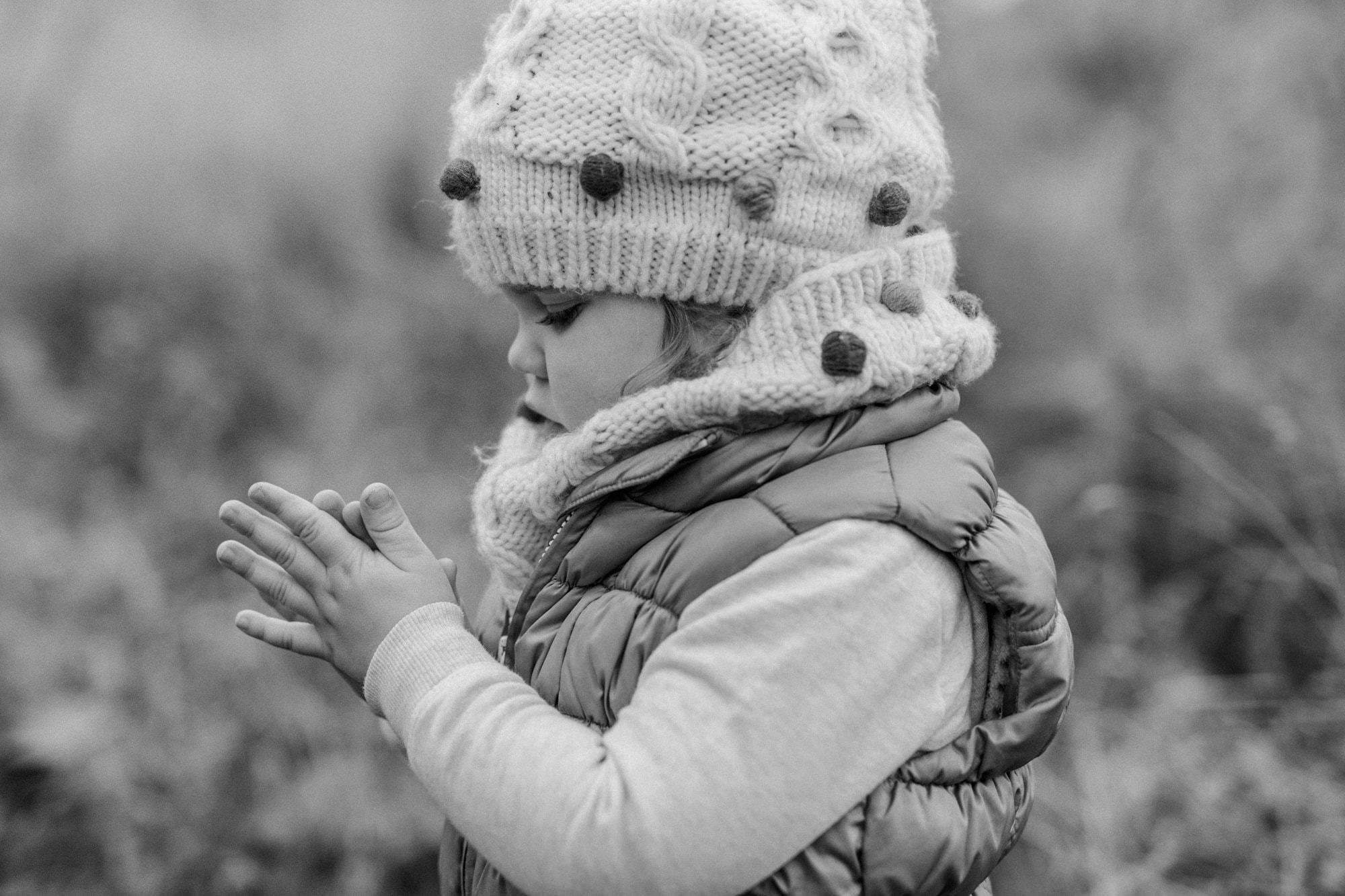Familienshooting Rostock, Familienfotos Rostock, Familienfotograf Rostock, Familienfotos draußen, Familienshooting im Winter, Familienshooting im Herbst, natülriche Familienfotos