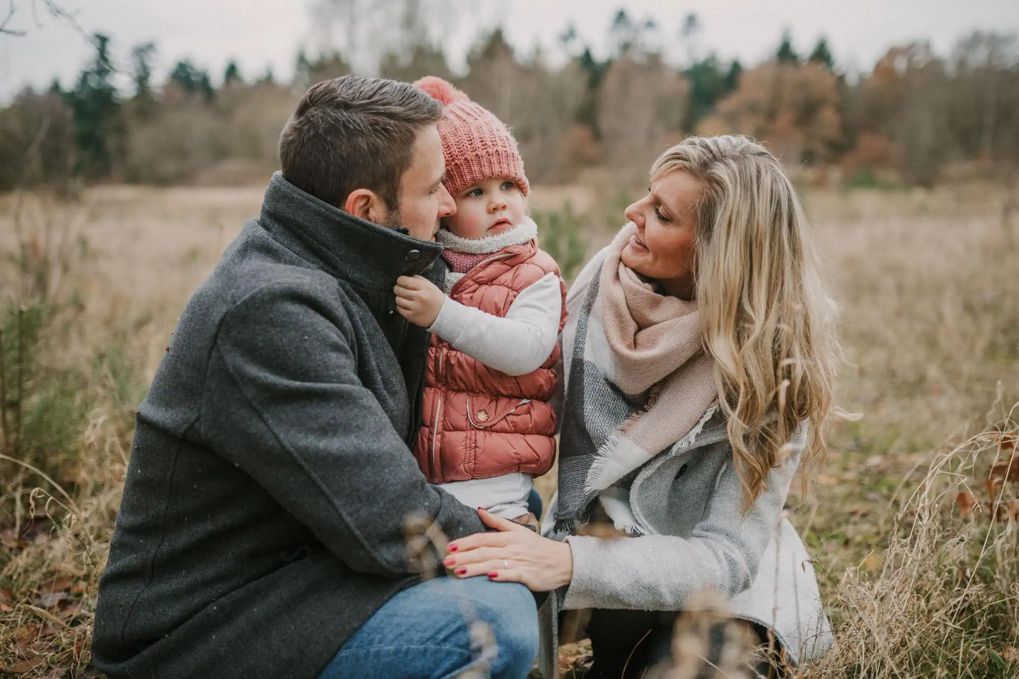 Familienshooting Rostock, Familienfotos Rostock, Familienfotograf Rostock, Familienfotos draußen, Familienshooting im Winter, Familienshooting im Herbst, natülriche Familienfotos