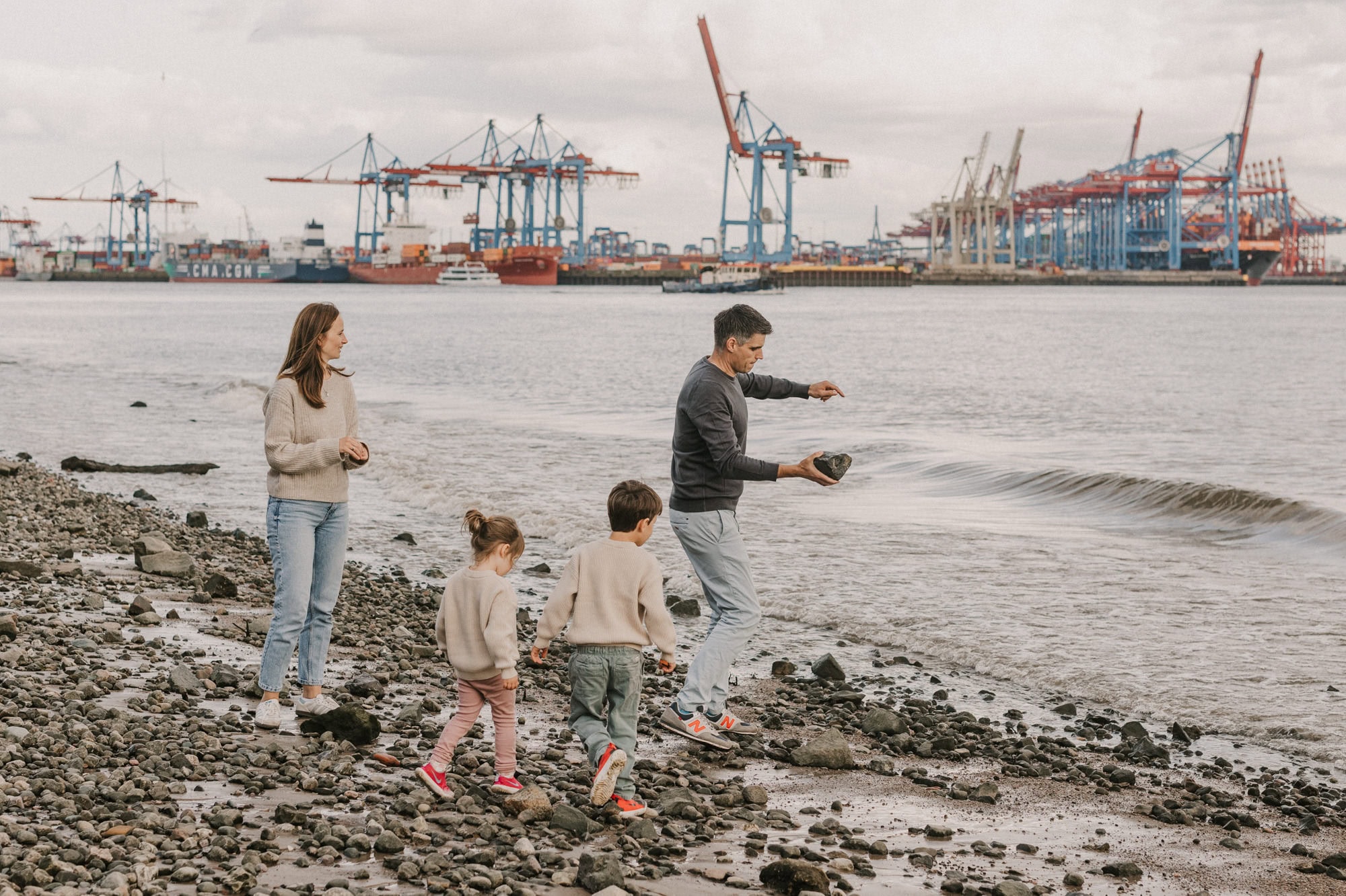 Familienshooting Hamburg, Familienfotos Rostock, Familienfotograf Rostock, Familienfotograf Hamburg, Fischbeker Heide, Familienfotos Rostock, Familienshooting Rostock, Familienshooting Elbstrand, Familienfotos draußen