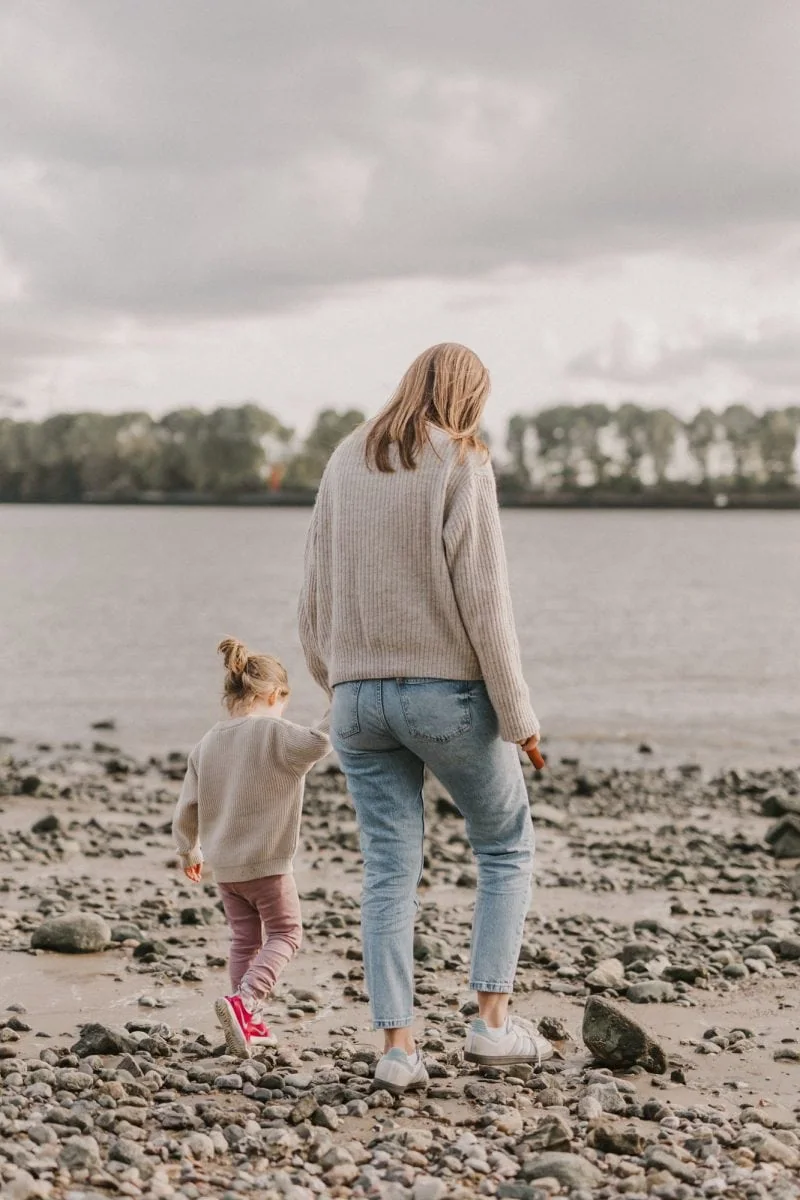 Familienshooting Hamburg, Familienfotos Rostock, Familienfotograf Rostock, Familienfotograf Hamburg, Fischbeker Heide, Familienfotos Rostock, Familienshooting Rostock, Familienshooting Elbstrand, Familienfotos draußen