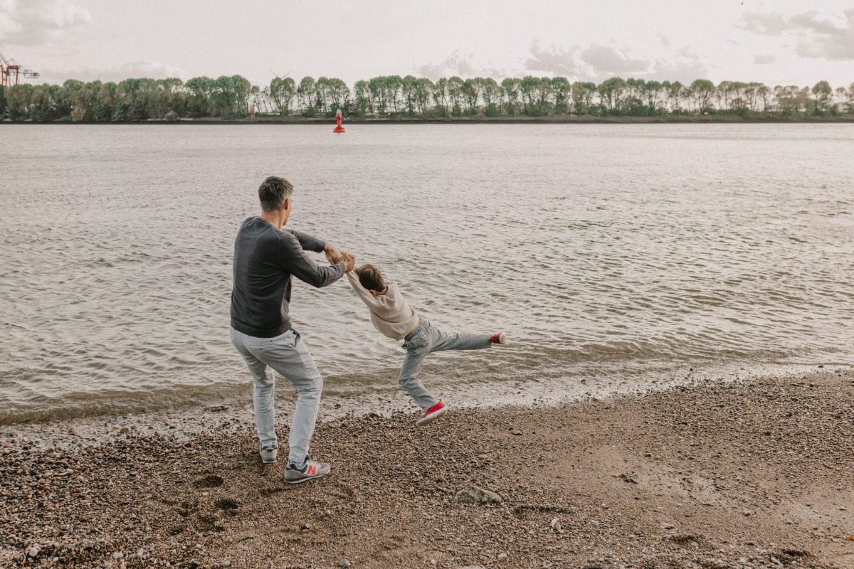 Familienshooting Hamburg, Familienfotos Rostock, Familienfotograf Rostock, Familienfotograf Hamburg, Fischbeker Heide, Familienfotos Rostock, Familienshooting Rostock, Familienshooting Elbstrand, Familienfotos draußen