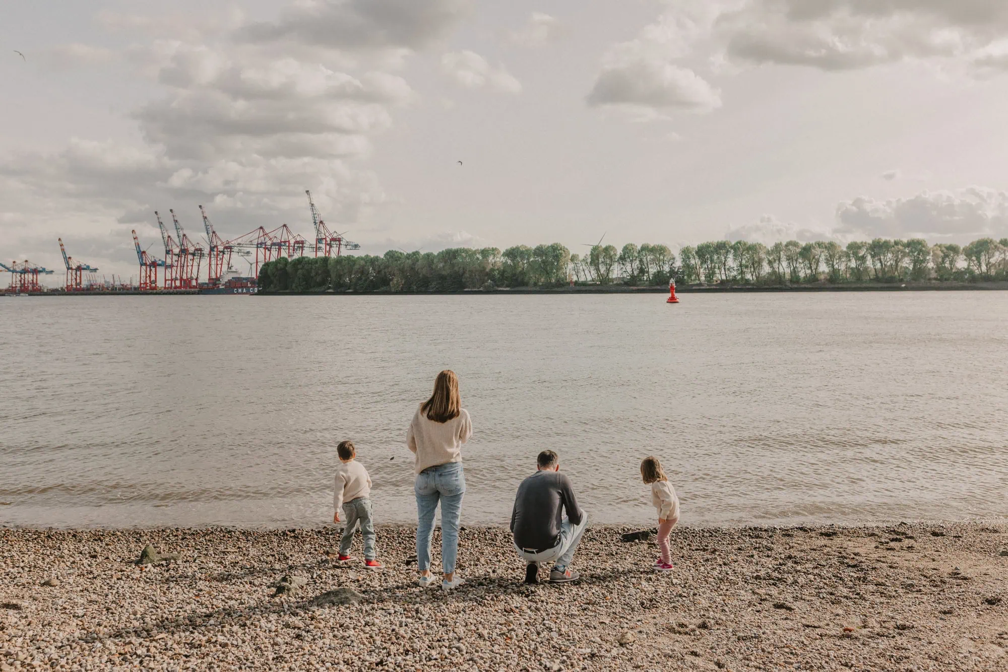 Familienshooting Hamburg, Familienfotos Rostock, Familienfotograf Rostock, Familienfotograf Hamburg, Fischbeker Heide, Familienfotos Rostock, Familienshooting Rostock, Familienshooting Elbstrand, Familienfotos draußen