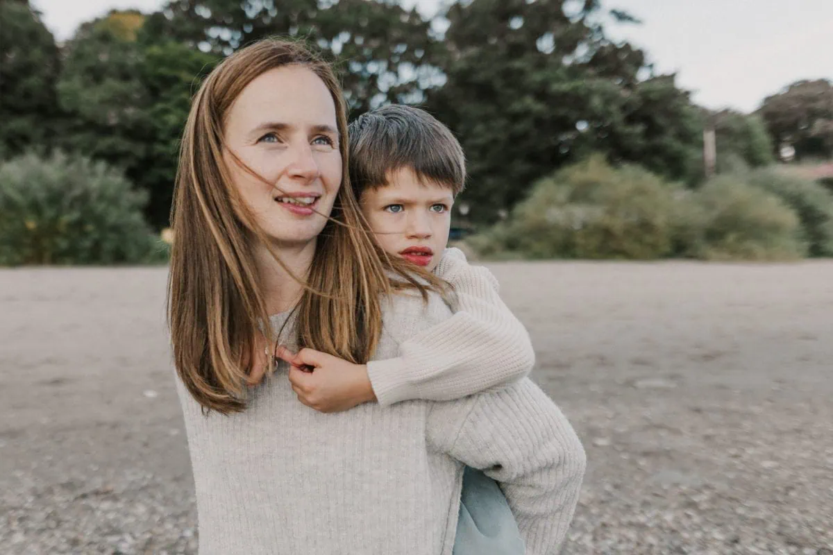 Familienshooting Hamburg, Familienfotos Rostock, Familienfotograf Rostock, Familienfotograf Hamburg, Fischbeker Heide, Familienfotos Rostock, Familienshooting Rostock, Familienshooting Elbstrand, Familienfotos draußen