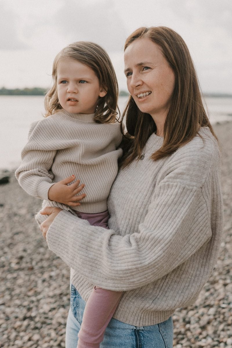 Familienshooting Hamburg, Familienfotos Rostock, Familienfotograf Rostock, Familienfotograf Hamburg, Fischbeker Heide, Familienfotos Rostock, Familienshooting Rostock, Familienshooting Elbstrand, Familienfotos draußen
