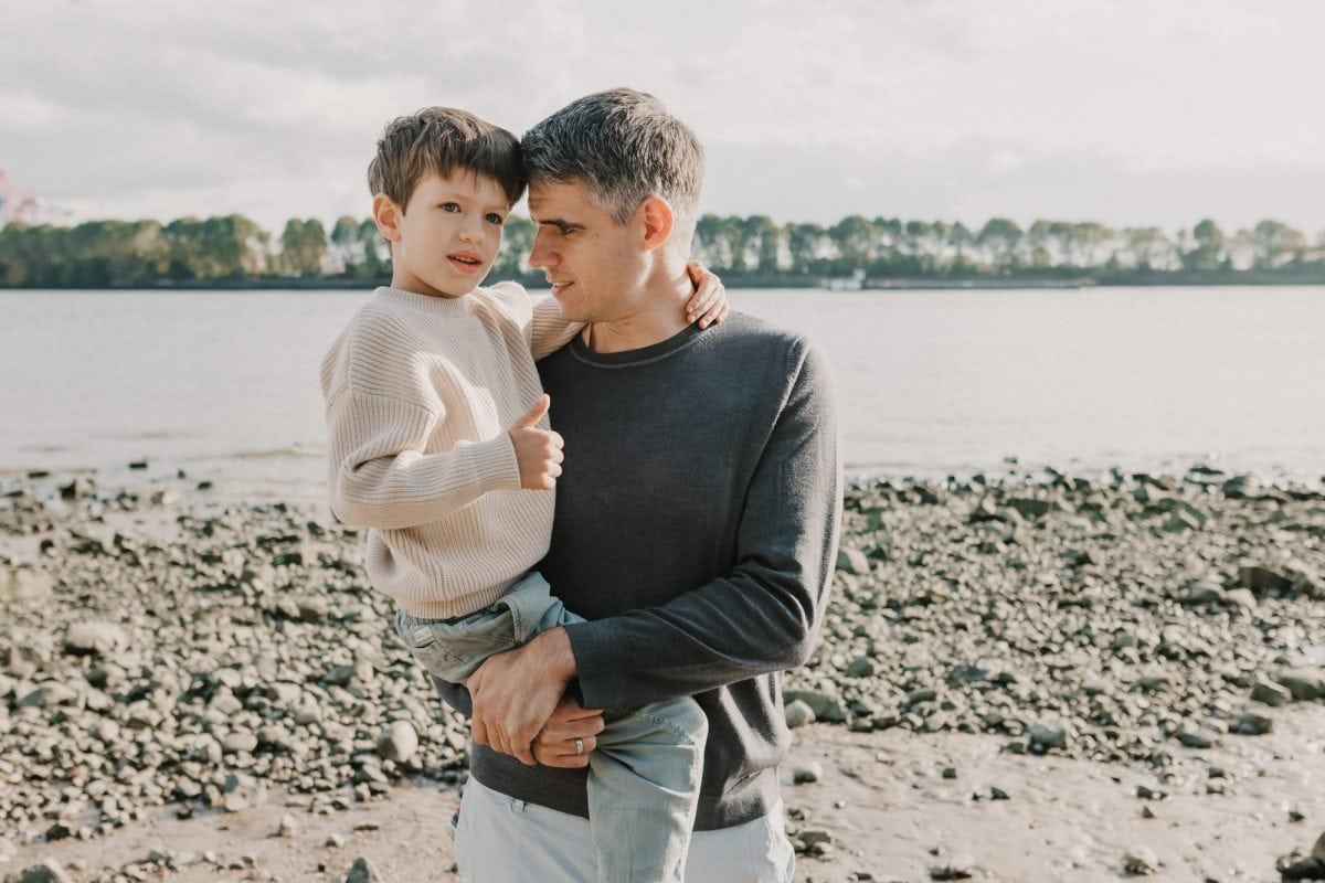 Familienshooting Hamburg, Familienfotos Rostock, Familienfotograf Rostock, Familienfotograf Hamburg, Fischbeker Heide, Familienfotos Rostock, Familienshooting Rostock, Familienshooting Elbstrand, Familienfotos draußen