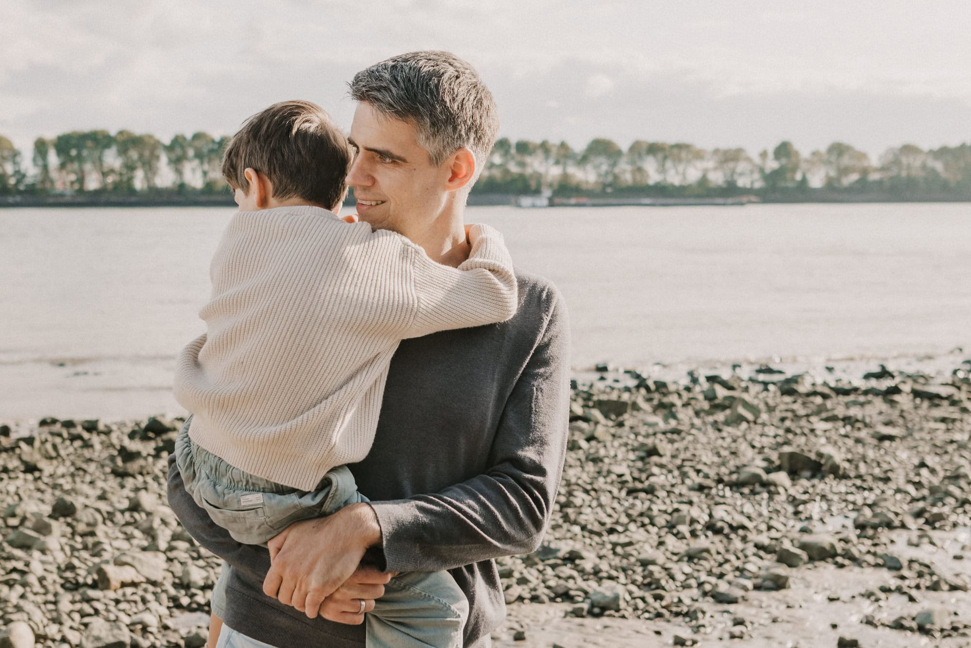 Familienshooting Hamburg, Familienfotos Rostock, Familienfotograf Rostock, Familienfotograf Hamburg, Fischbeker Heide, Familienfotos Rostock, Familienshooting Rostock, Familienshooting Elbstrand, Familienfotos draußen