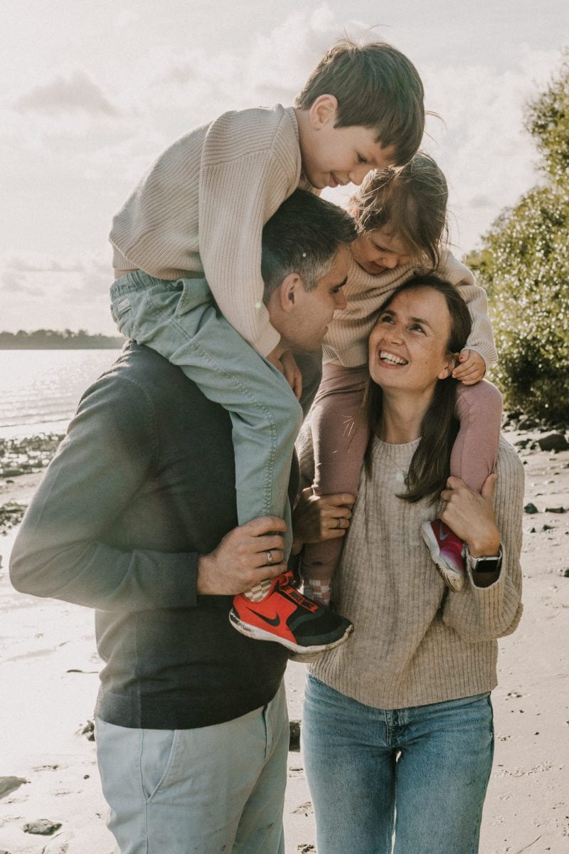 Familienshooting Hamburg, Familienfotos Rostock, Familienfotograf Rostock, Familienfotograf Hamburg, Fischbeker Heide, Familienfotos Rostock, Familienshooting Rostock, Familienshooting Elbstrand, Familienfotos draußen