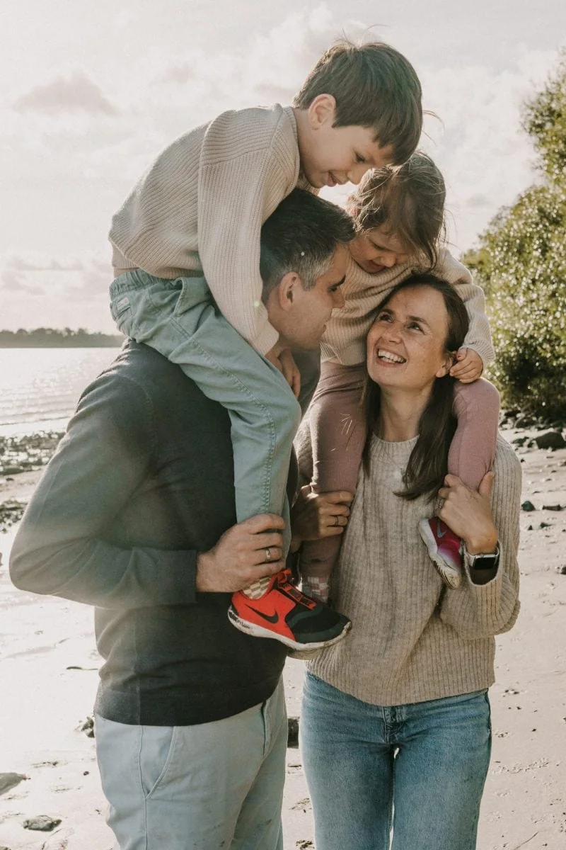 Familienshooting Hamburg, Familienfotos Rostock, Familienfotograf Rostock, Familienfotograf Hamburg, Fischbeker Heide, Familienfotos Rostock, Familienshooting Rostock, Familienshooting Elbstrand, Familienfotos draußen