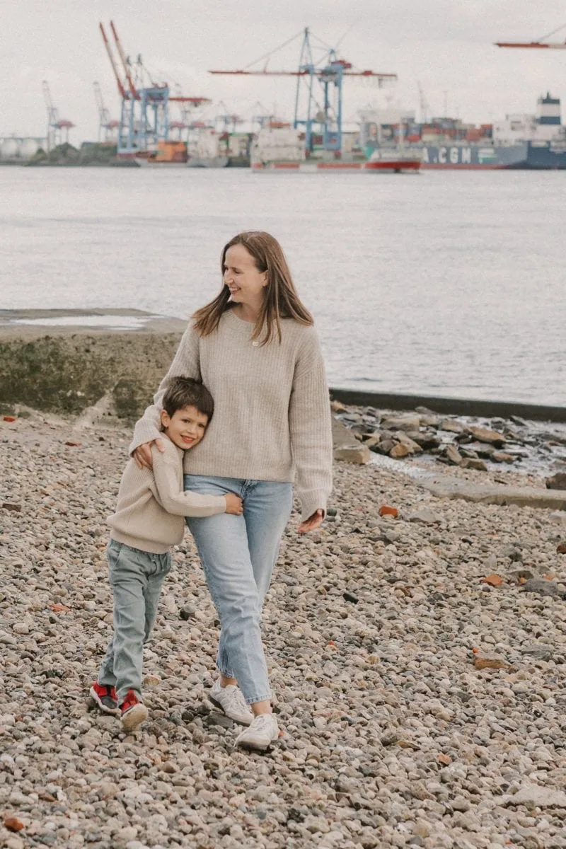 Familienshooting Hamburg, Familienfotos Rostock, Familienfotograf Rostock, Familienfotograf Hamburg, Fischbeker Heide, Familienfotos Rostock, Familienshooting Rostock, Familienshooting Elbstrand, Familienfotos draußen
