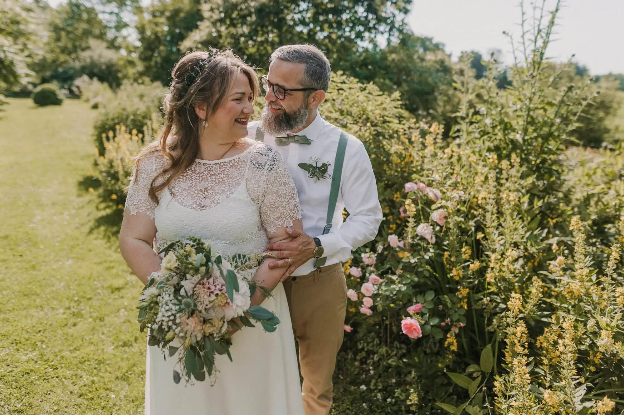 Hochzeitsfotograf Rostock; hochwertige Hochzeitsfotos Rostock; Hochzeit Fotos Rostock; Hochzeitsfotografin Rostock; Hochzeitsfotograf Mecklenburg Vorpommern; Hochzeitfotograf MV; Hochzeitsfotografie Rostock; Hochzeitsbilder Rostock; fotograf hochzeit rostock; Brautpaarfotos Rostock; heiraten in MV; Rosenhof Groß Siemen