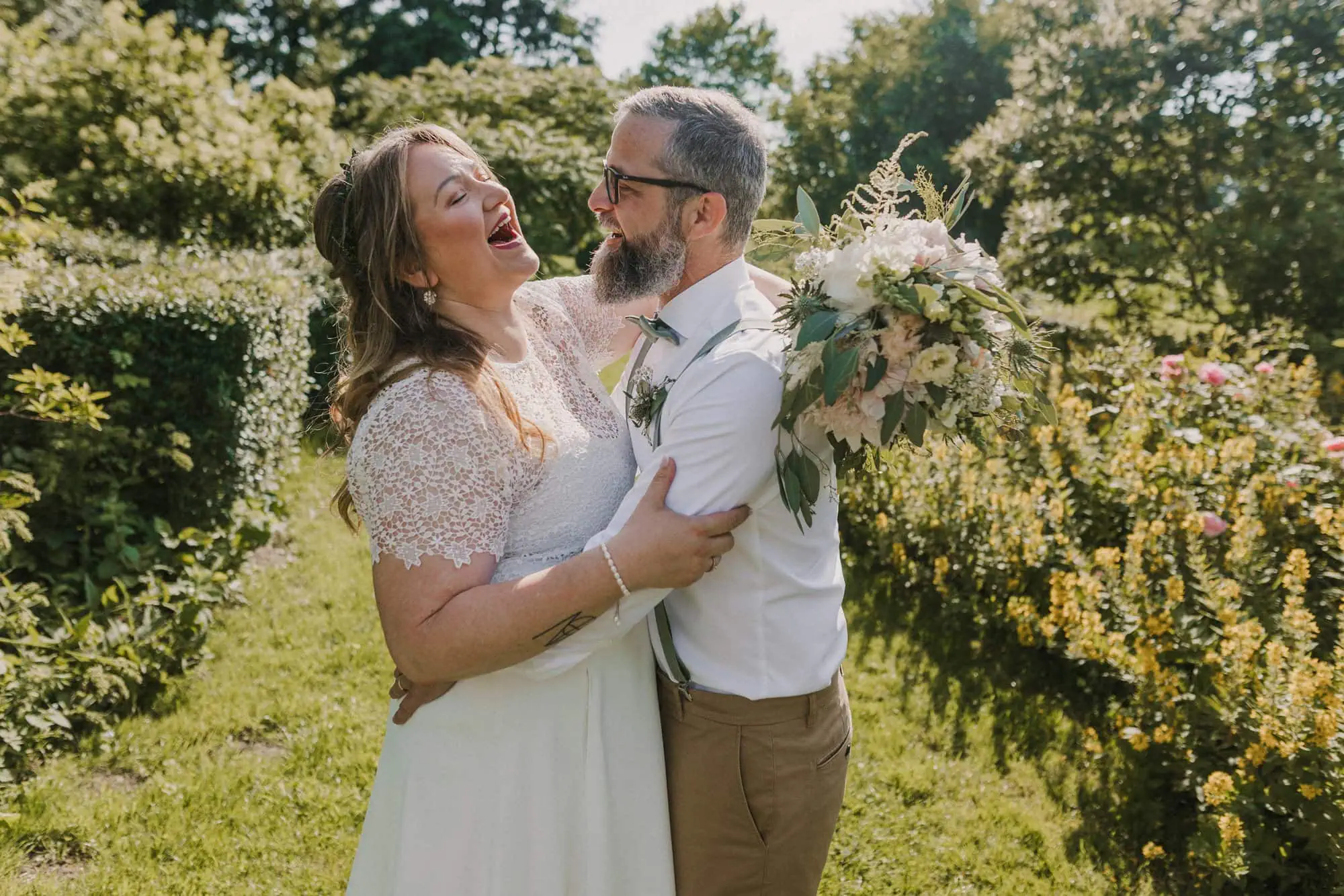 Hochzeitsfotograf Rostock; hochwertige Hochzeitsfotos Rostock; Hochzeit Fotos Rostock; Hochzeitsfotografin Rostock; Hochzeitsfotograf Mecklenburg Vorpommern; Hochzeitfotograf MV; Hochzeitsfotografie Rostock; Hochzeitsbilder Rostock; fotograf hochzeit rostock; Brautpaarfotos Rostock; heiraten in MV; Rosenhof Groß Siemen