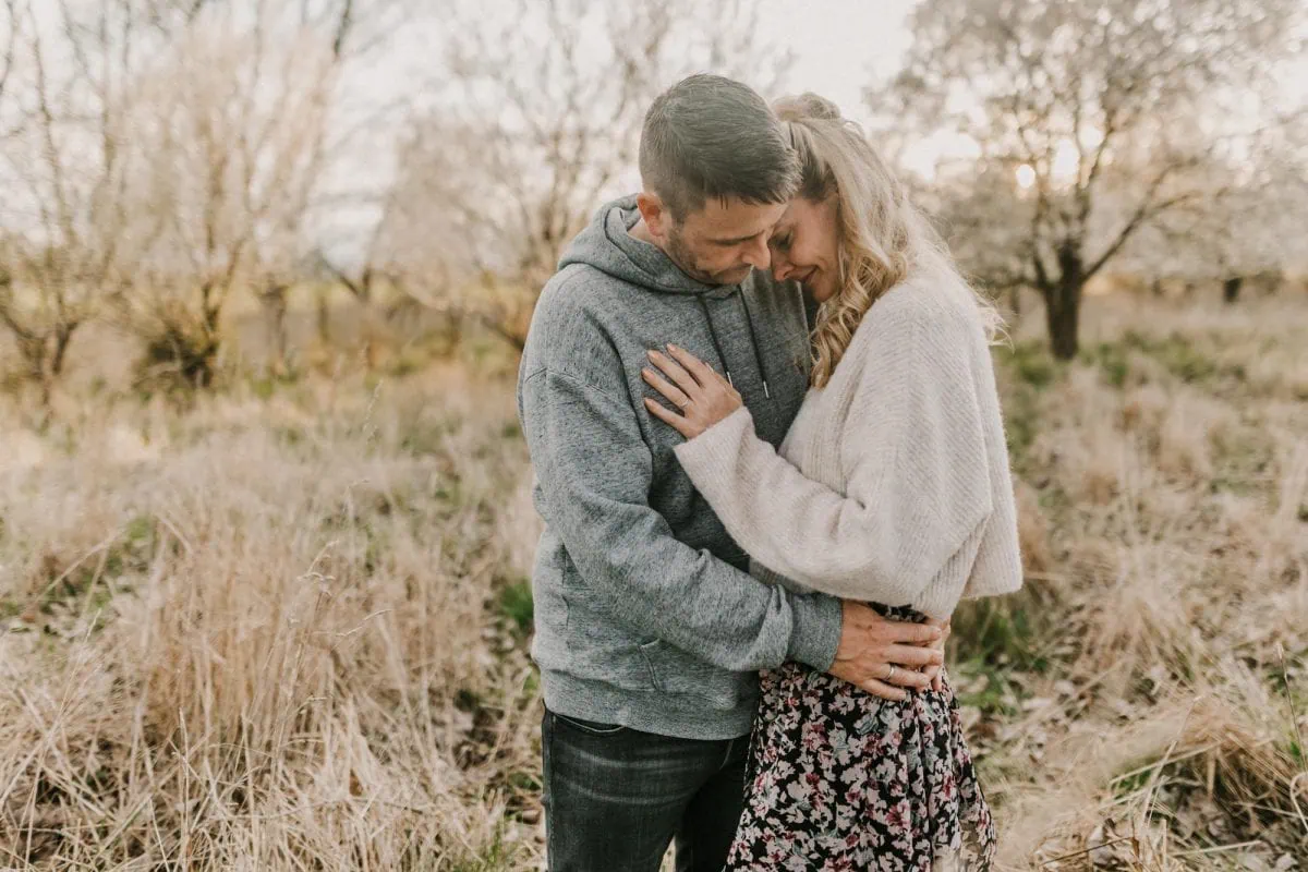 Paarfotos Rostock, Paerchenfotos Rostock, Paarfotograf Rostock, romantische Paarbilder Rostock, Pärchenfotos Strand, Babybauchfotos mit Partner, Gutschein für ein Paarshooting Rostock, Paarshooting Strand, Fotoshooting Paare Rostock; Fotoshooting Paare Hamburg, Fotoshooting Paare MV