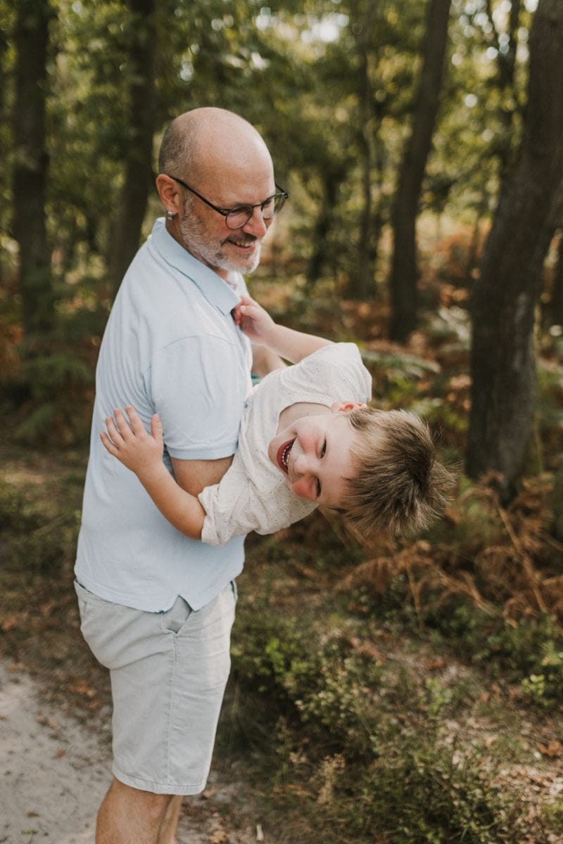 Familienshooting Hamburg, Familienfoto Hamburg, Familienfotograf Hamburg, Familienfotos draußen, natürliche Familienfotos, Familienbilder in der Fischbeker Heide, Familienfotografin Hamburg