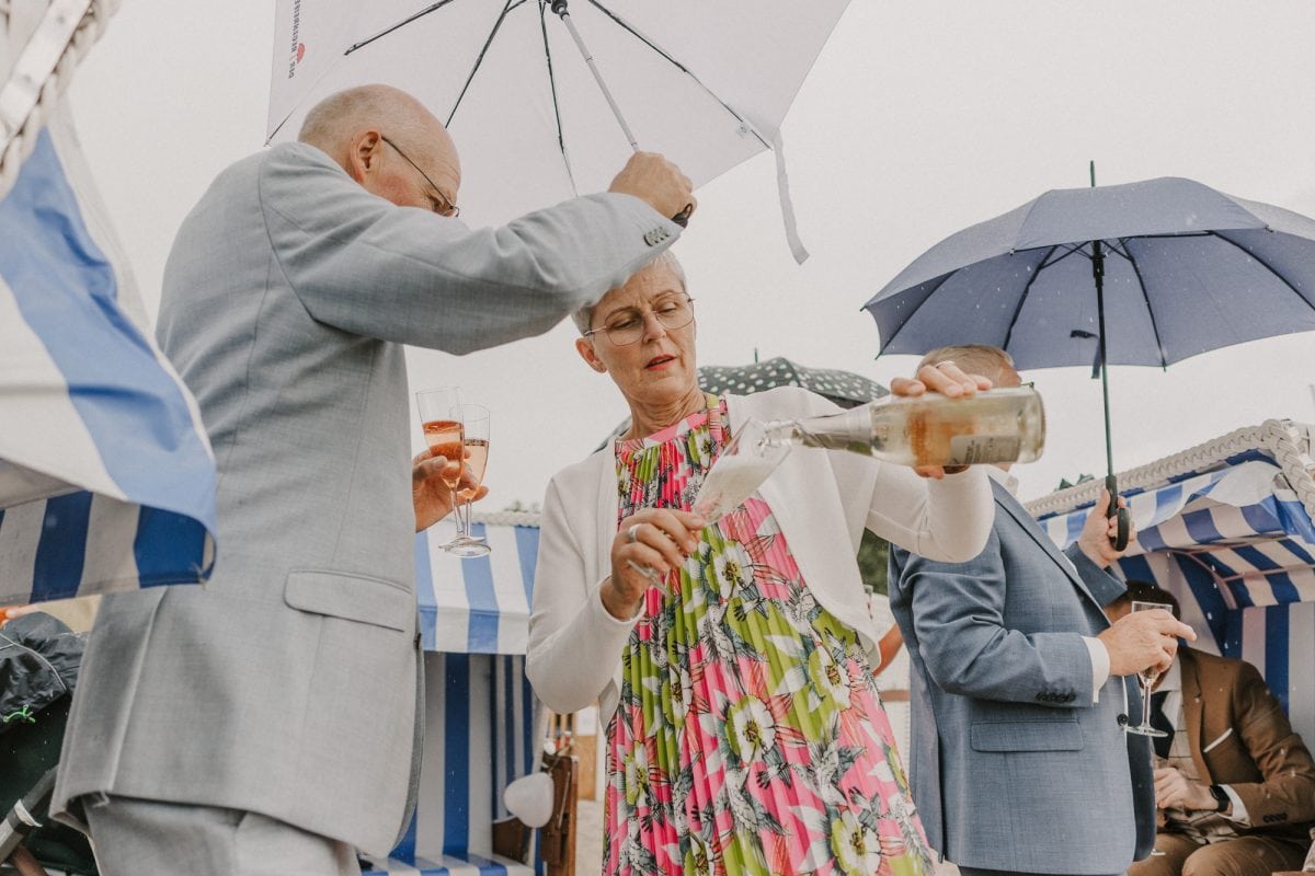 hochzeitsfotograf ruegen, hochzeitsfotografin ruegen, hochzeitsbilder ruegen, hochzeitsfotos ruegen, hochzeitsfotograf binz, hochzeitsfotografin binz, hochzeitsfotos binz, hochzeitsbilder binz, stranhochzeit ruegen, strandhochzeit binz, heiraten an der ostsee, müther turm, besondere hochzeitsfotos, trauung am meer