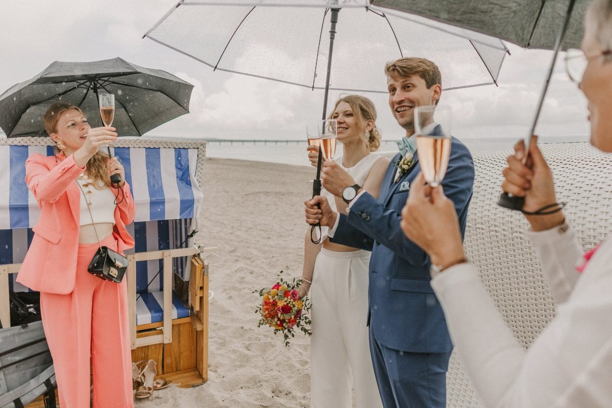 hochzeitsfotograf ruegen, hochzeitsfotografin ruegen, hochzeitsbilder ruegen, hochzeitsfotos ruegen, hochzeitsfotograf binz, hochzeitsfotografin binz, hochzeitsfotos binz, hochzeitsbilder binz, stranhochzeit ruegen, strandhochzeit binz, heiraten an der ostsee, müther turm, besondere hochzeitsfotos, trauung am meer