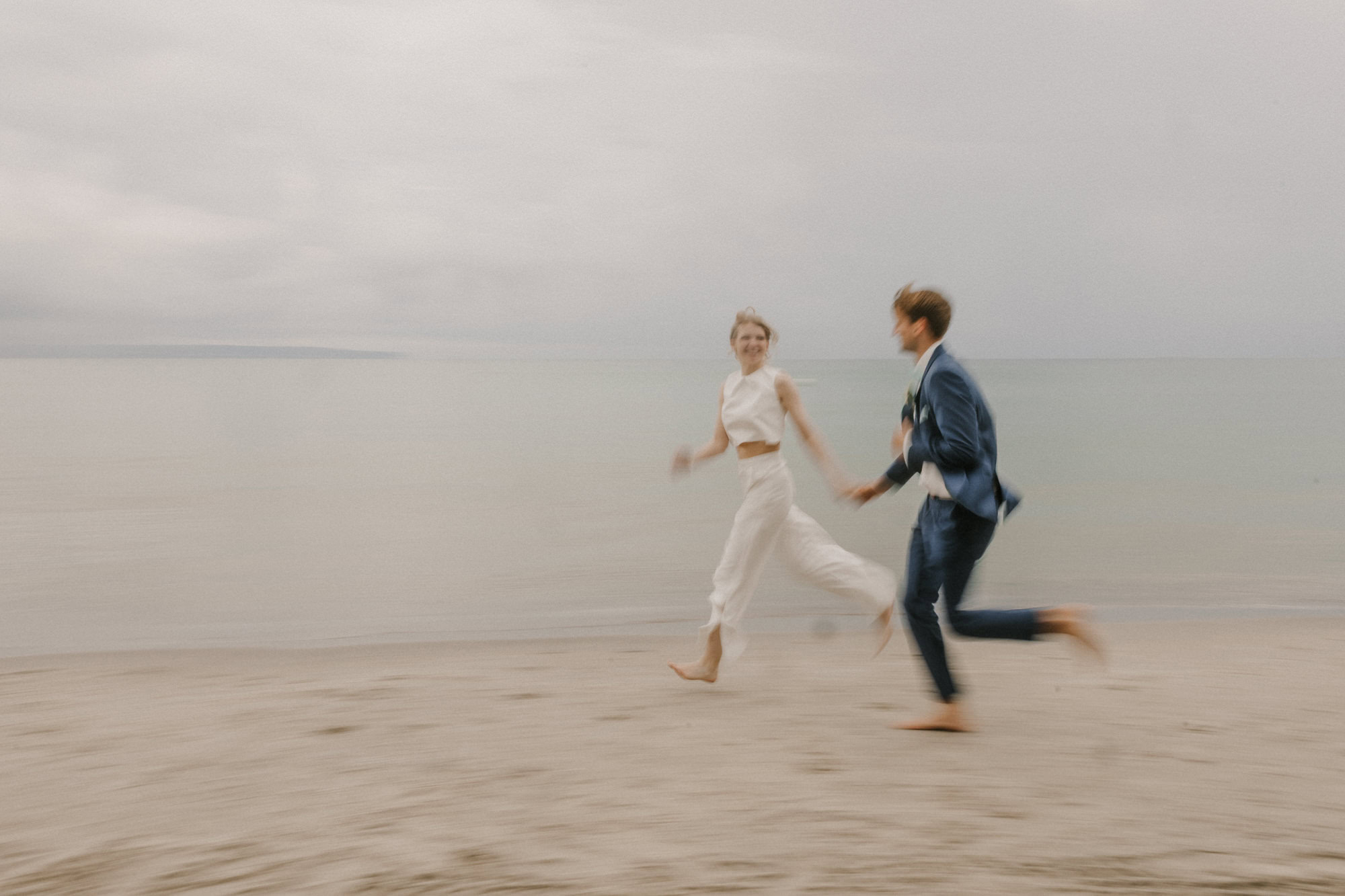 hochzeitsfotograf ruegen, hochzeitsfotografin ruegen, hochzeitsbilder ruegen, hochzeitsfotos ruegen, hochzeitsfotograf binz, hochzeitsfotografin binz, hochzeitsfotos binz, hochzeitsbilder binz, stranhochzeit ruegen, strandhochzeit binz, heiraten an der ostsee, müther turm, besondere hochzeitsfotos, trauung am meer