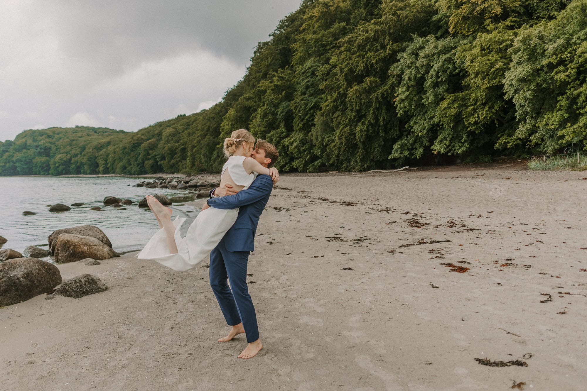 hochzeitsfotograf ruegen, hochzeitsfotografin ruegen, hochzeitsbilder ruegen, hochzeitsfotos ruegen, hochzeitsfotograf binz, hochzeitsfotografin binz, hochzeitsfotos binz, hochzeitsbilder binz, stranhochzeit ruegen, strandhochzeit binz, heiraten an der ostsee, müther turm, besondere hochzeitsfotos, trauung am meer