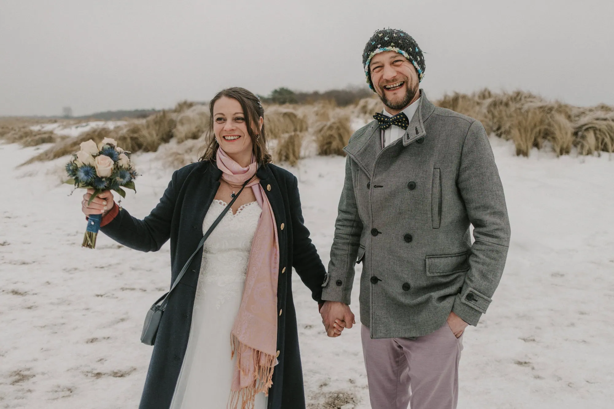 Hochzeitsfotos Zingst, Hochzeitsfotograf Zingst, Ahrenshoop, Hochzeitsfotograf Ahrenshoop, Hochzeitsfotograf Fischland Darß, Wieck, Prerow, Hochzeit Fotos Zingst, Hochzeitsfotografin Zingst, hochwertig, Rostock, Ostsee, Strand, Mecklenburg Vorpommern, Hochzeitsfotografie Zingst, Hochzeitsbilder Zingst fotograf hochzeit zingst, fotograf hochzeit zingst, fotograf fischland darß , hochzeitsfotografin ostsee, Brautpaarfotos,, heiraten in MV, an der Ostsee heiraten, heiraten Grand hotel Ahrenshoop