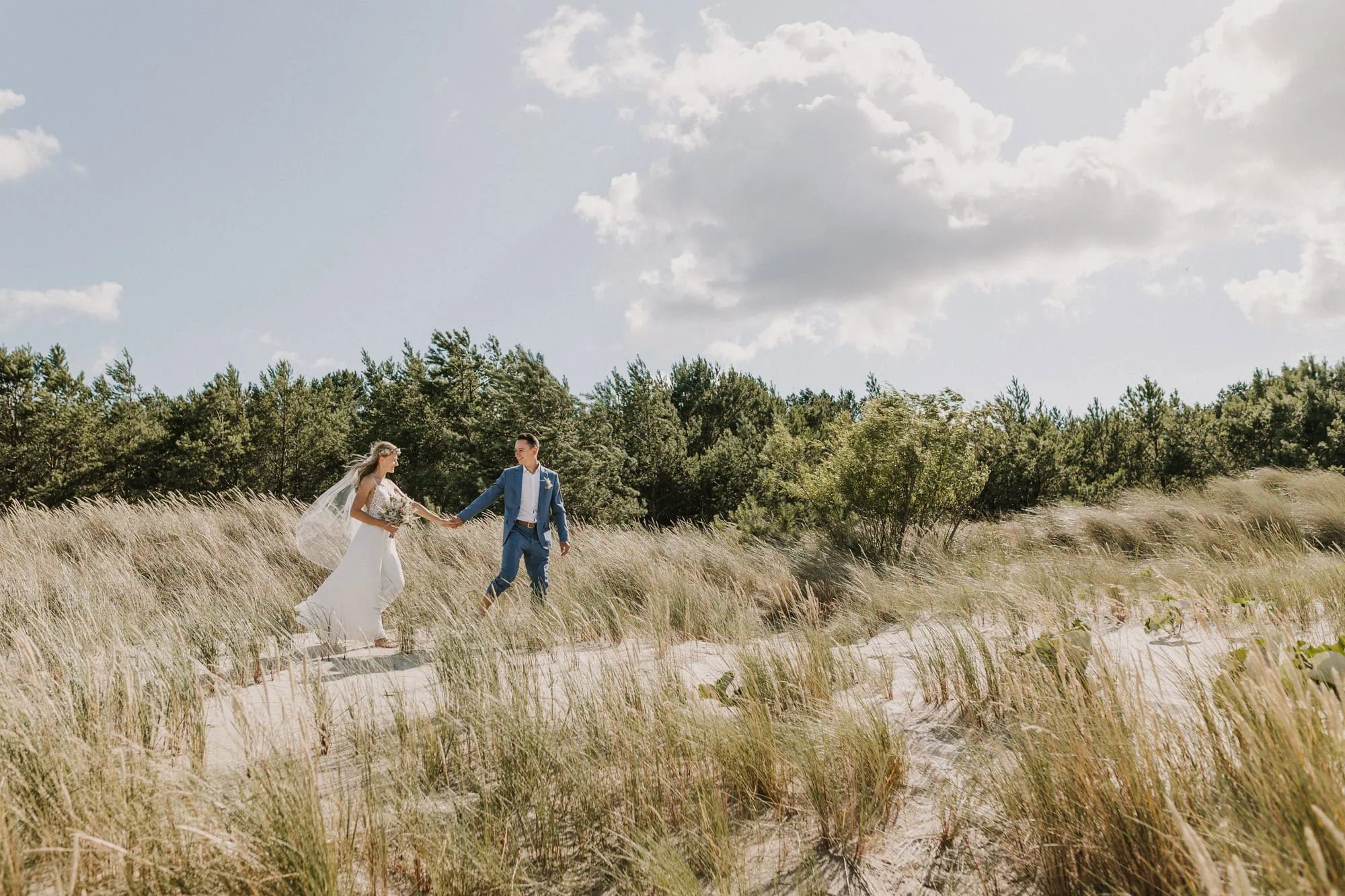 Hochzeitsfotos Zingst, Hochzeitsfotograf Zingst, Ahrenshoop, Hochzeitsfotograf Ahrenshoop, Hochzeitsfotograf Fischland Darß, Wieck, Prerow, Hochzeit Fotos Zingst, Hochzeitsfotografin Zingst, hochwertig, Rostock, Ostsee, Strand, Mecklenburg Vorpommern, Hochzeitsfotografie Zingst, Hochzeitsbilder Zingst fotograf hochzeit zingst, fotograf hochzeit zingst, fotograf fischland darß , hochzeitsfotografin ostsee, Brautpaarfotos,, heiraten in MV, an der Ostsee heiraten, heiraten Grand hotel Ahrenshoop